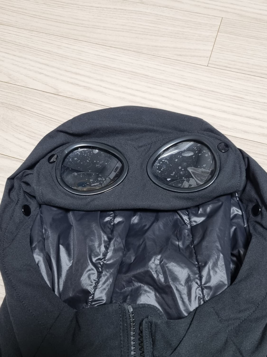 cp컴퍼니 고글 패딩조끼 상품이미지5