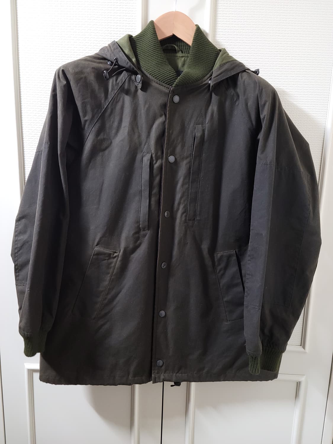 Barbour 바버 남성 왁스 후드 자켓 S 사이즈 (남성 95~100) 상품이미지1