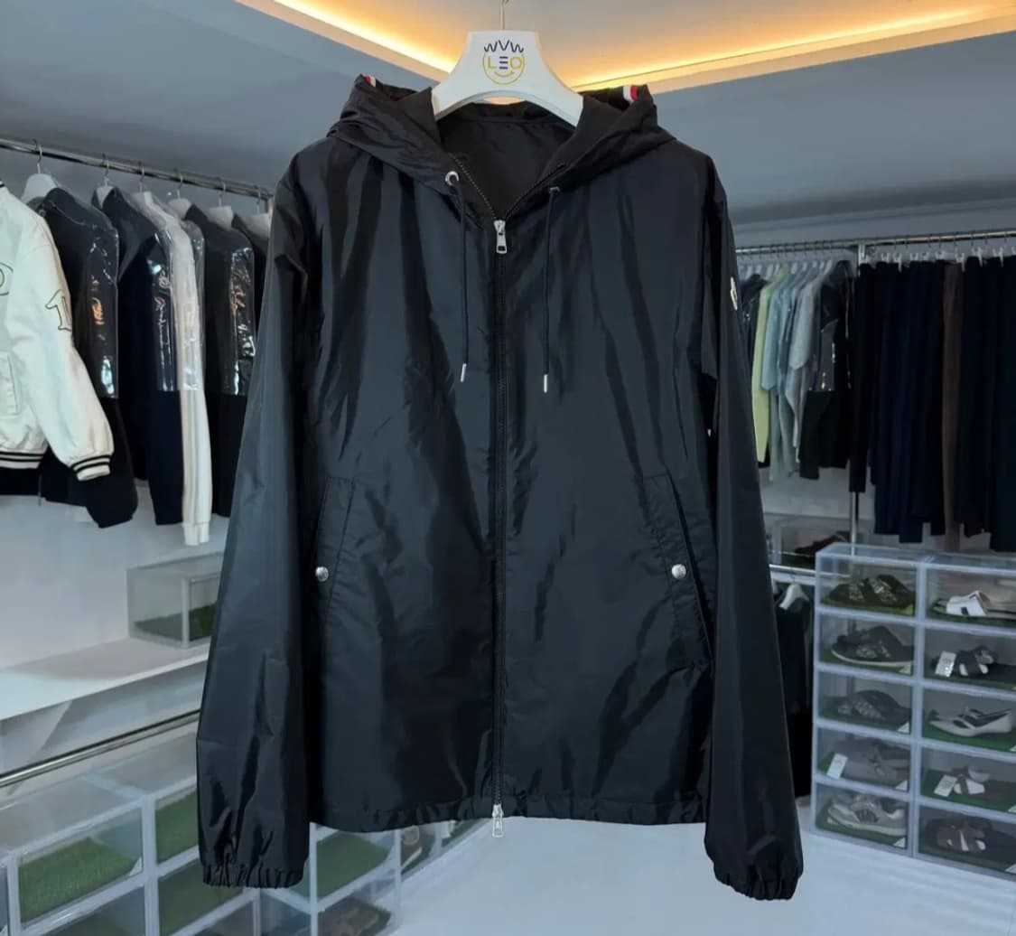 [정품] 몽클레어 신형 윈드브레이커 
바람막이 자켓 XXl 블랙 상품이미지3
