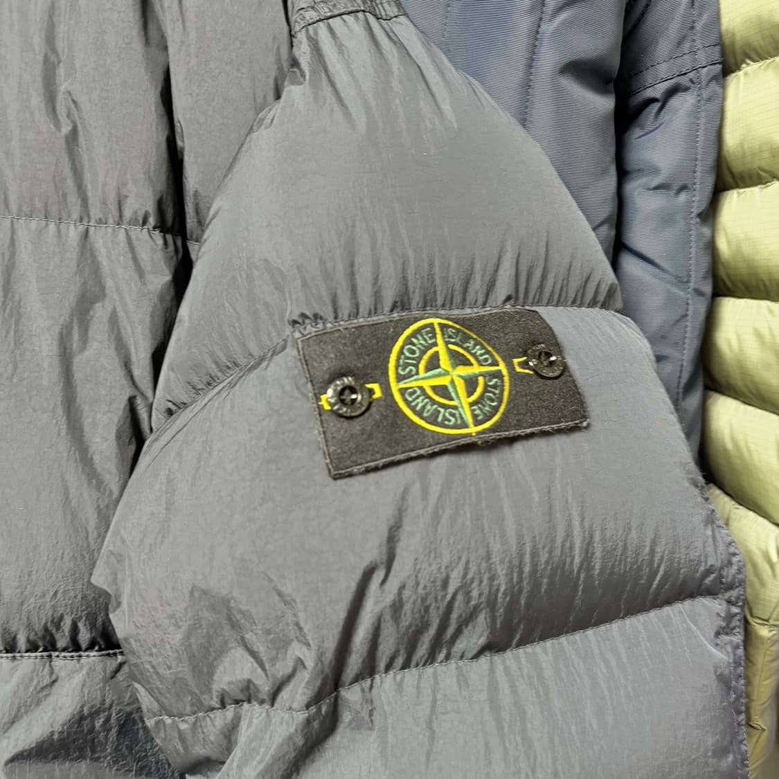 스톤아일랜드 크링클랩스 나일론 다운 패딩 네이비 L 상품이미지2