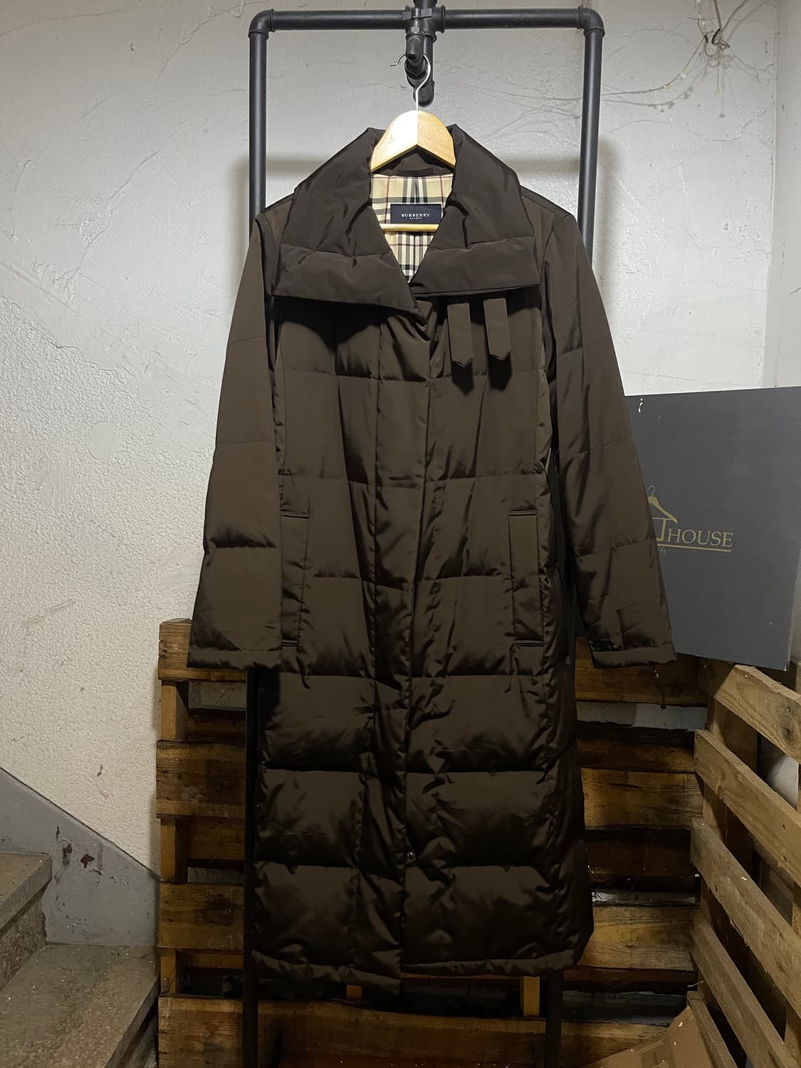 빈티지 버버리 다운 롱패딩 상품이미지1