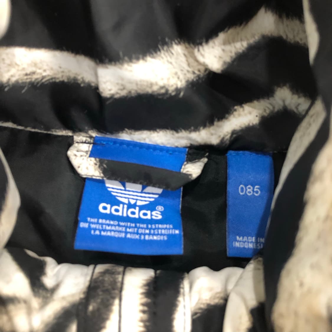 아디다스 파이어버드 지브라 패턴 패딩 조끼 상품이미지4