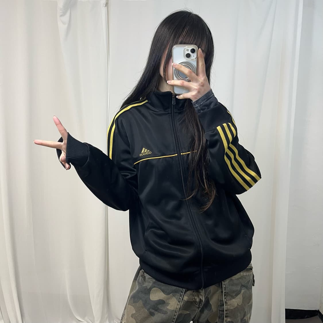 Adidas Black & Gold Jersey 상품이미지2