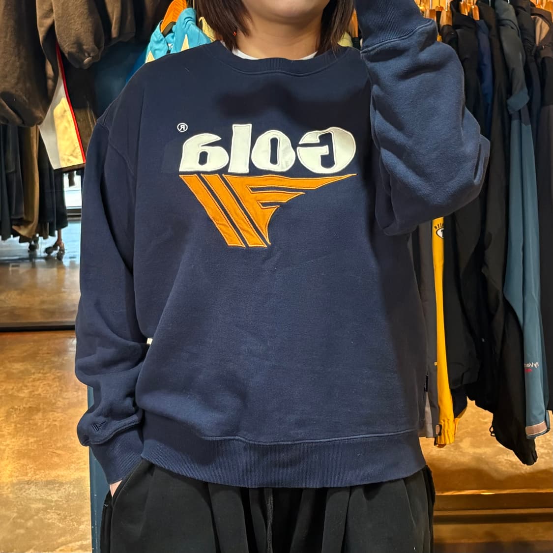 골라 빅로고 네이비 맨투맨 상품이미지1