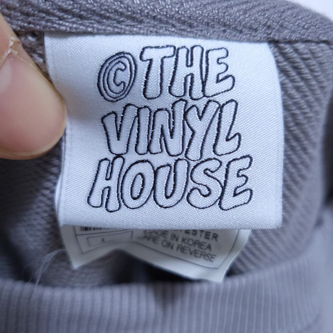 더바이닐하우스 맨투맨 L 0310 뽀샤샤 상품이미지6