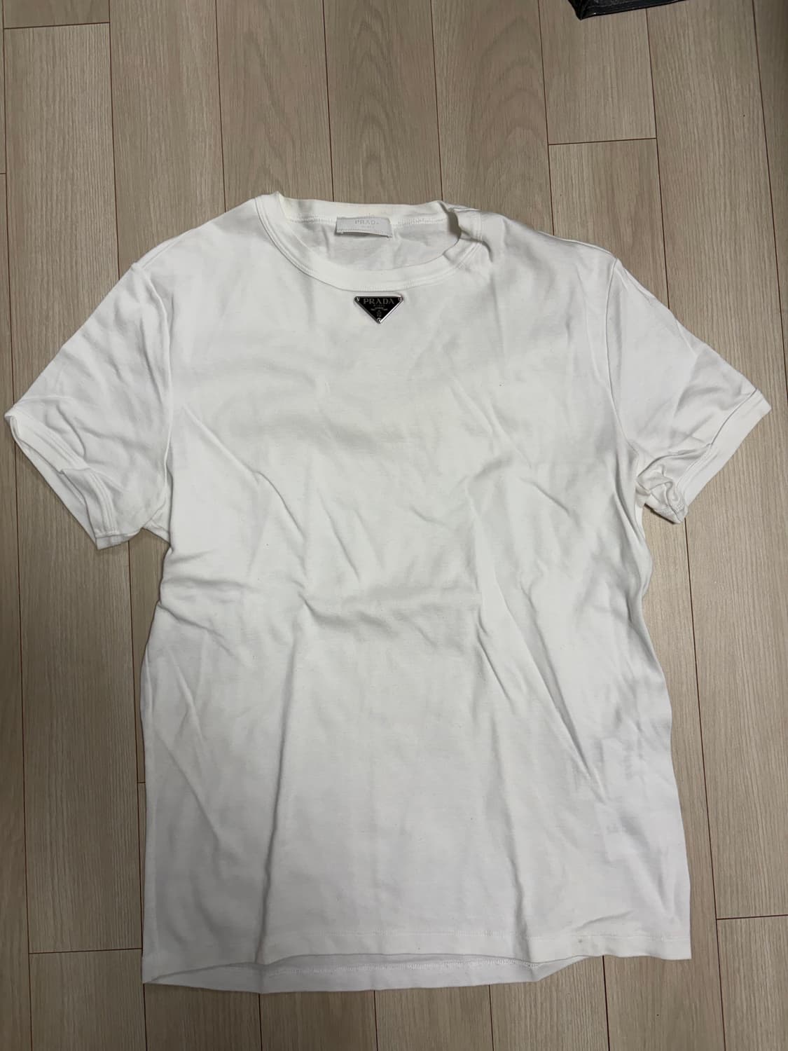 프라다 삼각로고 반팔 M 상품이미지1