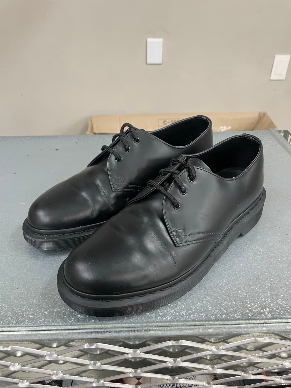 닥터마틴 1461 모노 UK7 상품이미지2