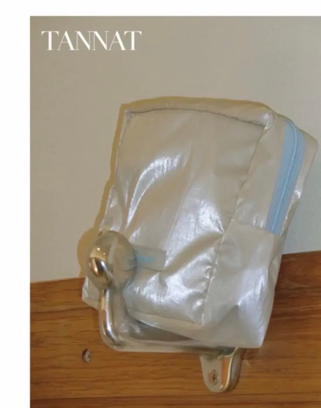 (미개봉새상품) 타낫 글로우 파우치 상품이미지1