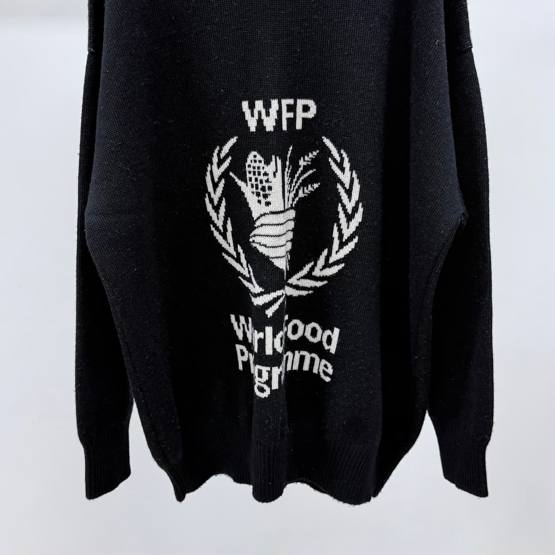 [S급/M] 발렌시아가 wfp 목폴라 니트 오버핏 블랙 상품이미지3