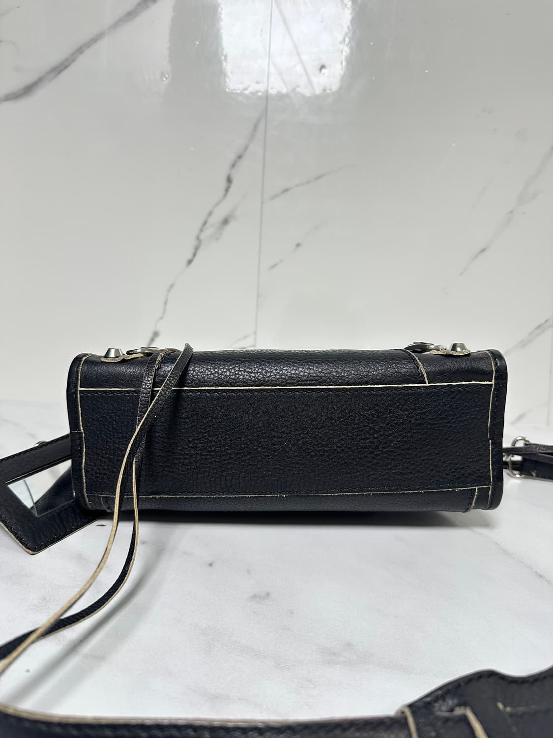 [A+ 정품] 발렌시아가 하이라이트 시티 모터백 블랙 미니 상품이미지5