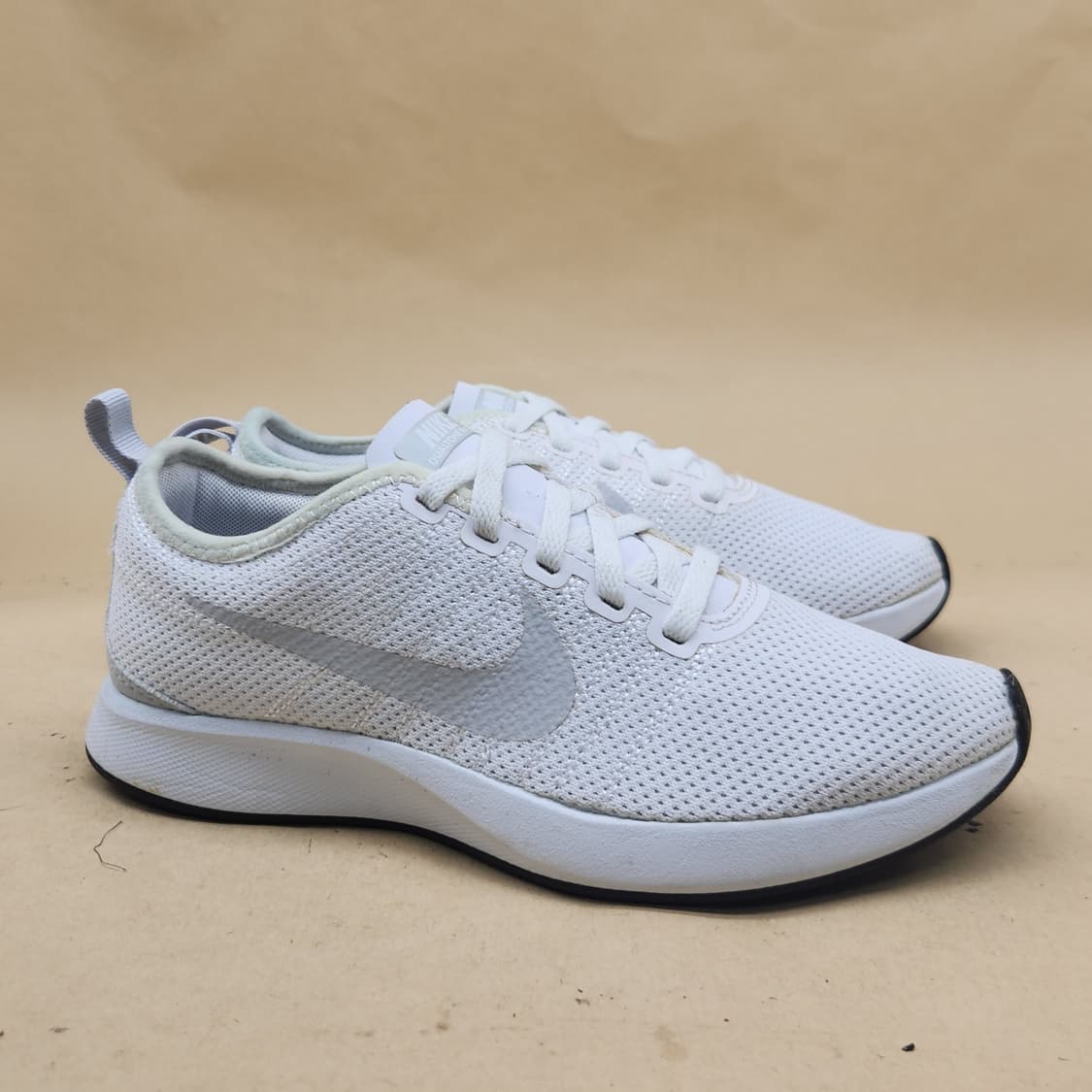 나이키 듀얼톤레이서 여성운동화230 상품이미지1