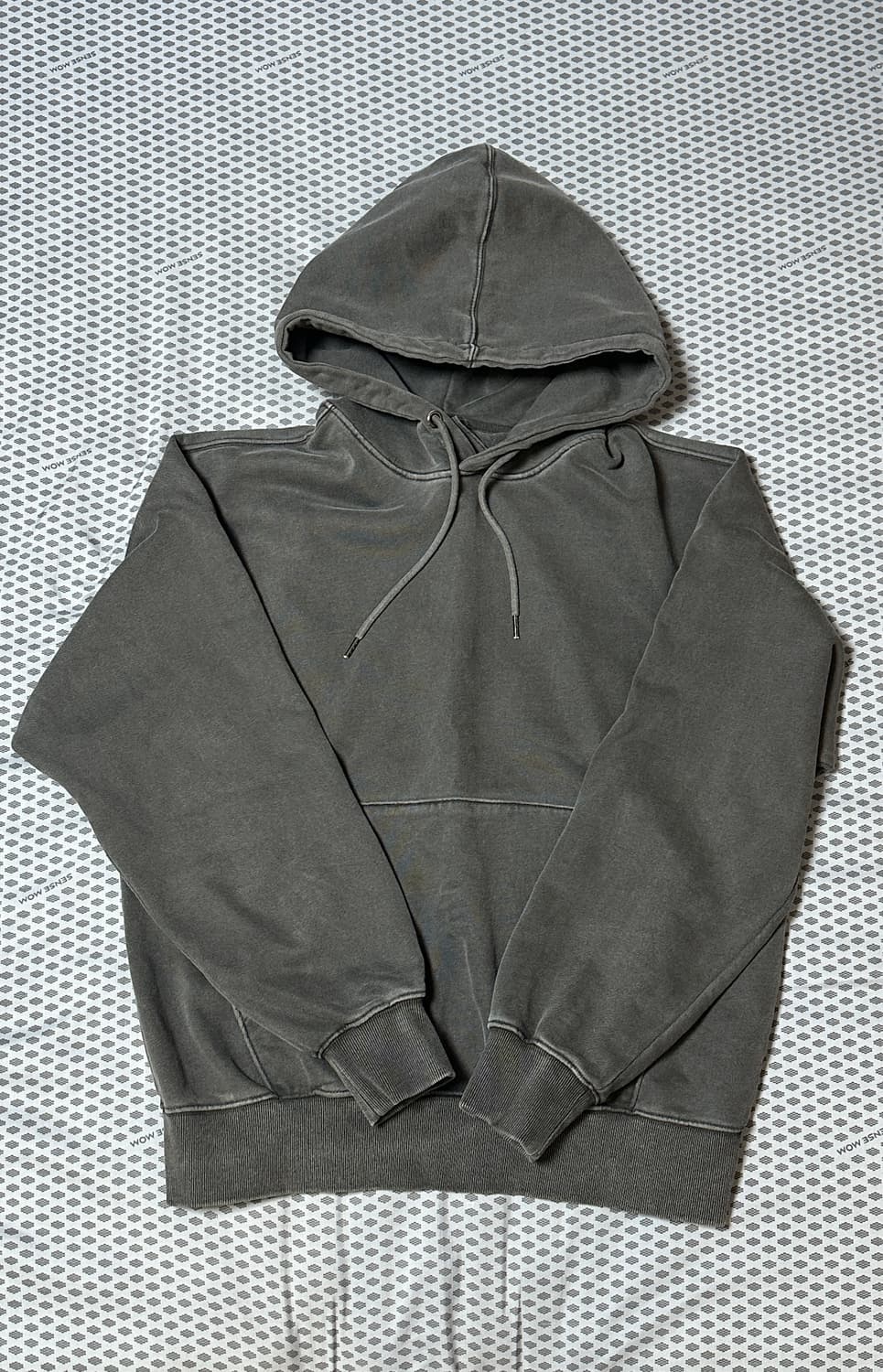 프리즘웍스 피그먼트 다잉 후드티 차콜 M 상품이미지1