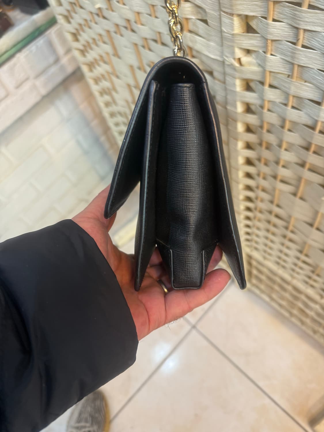 정품 페레가모 바리 지니 체인 크로스백 팝니다 상품이미지3