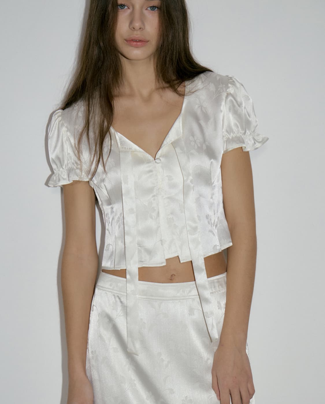 오버듀플레어 JACQUARD CROP BLOUSE 상품이미지1