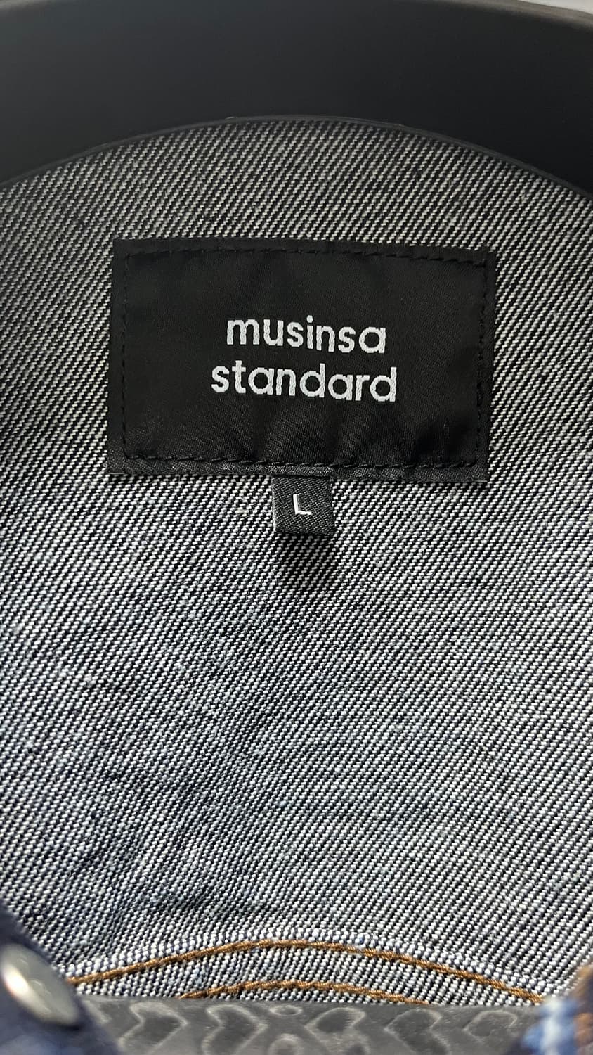 [새상품]무신사 스탠다드 오버사이즈 데님 트러커자켓L[딥인디고] 상품이미지4