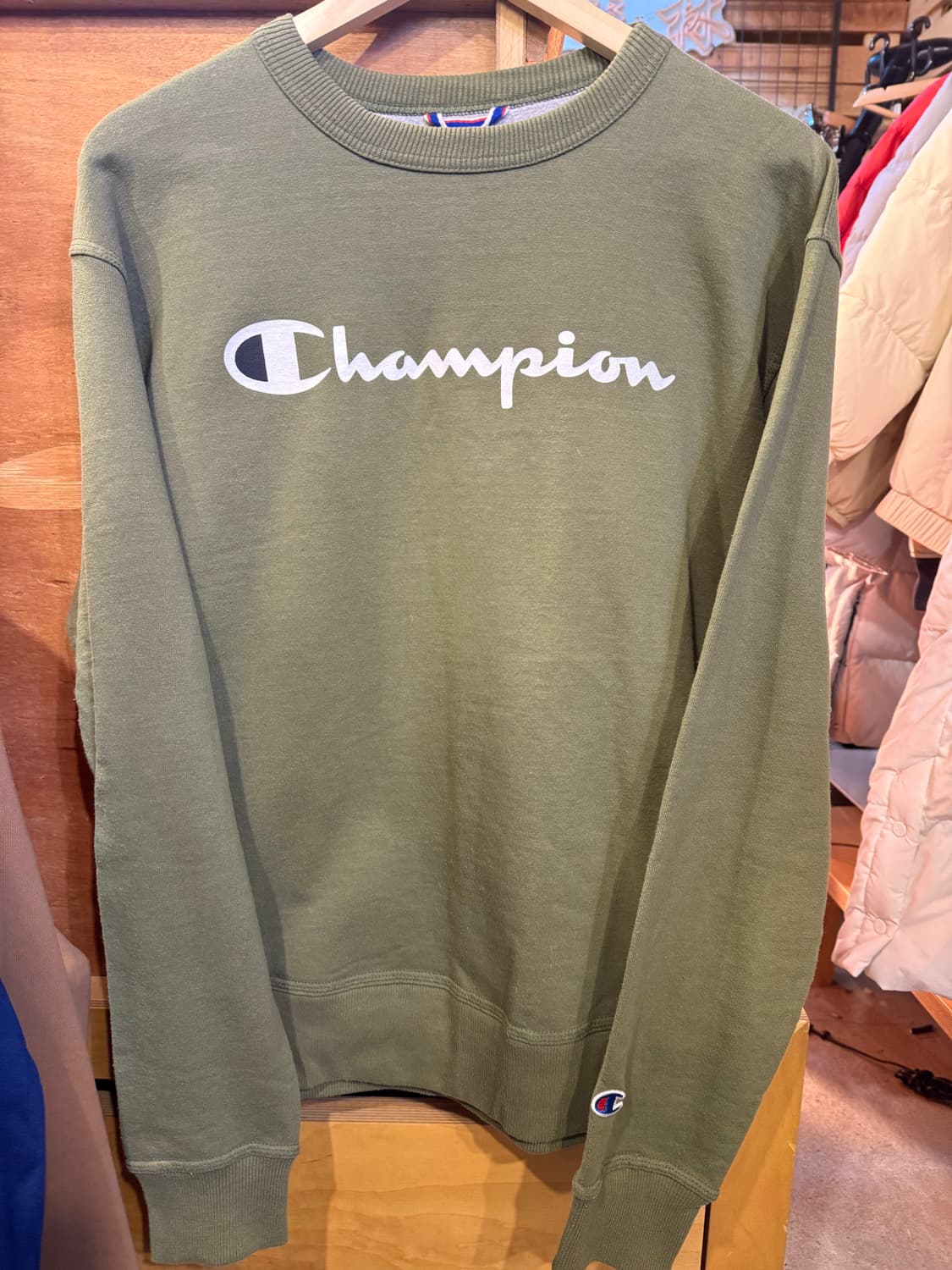 챔피온 카키 맨투맨 상품이미지1