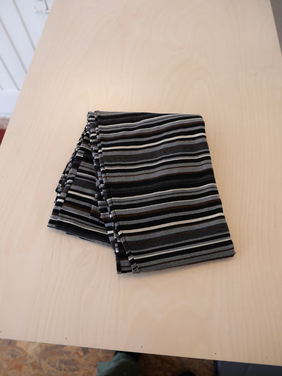 준야 와타나베 스트라이프 머플러 상품이미지2