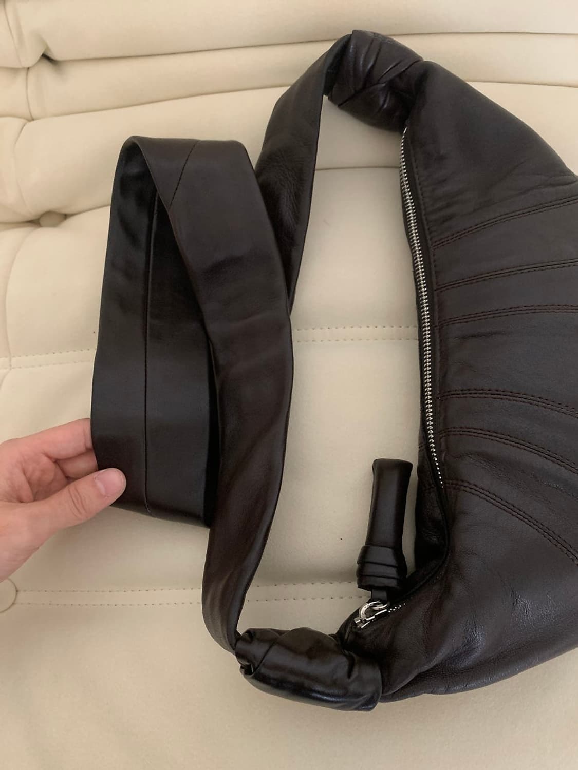 르메르 크루아상백 스몰 다크초코 상품이미지9