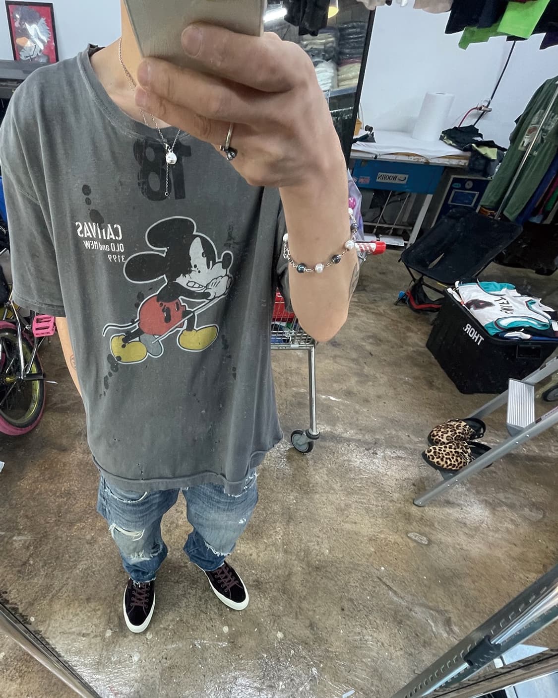 Vintage Mickey Distressed Tee 상품이미지5