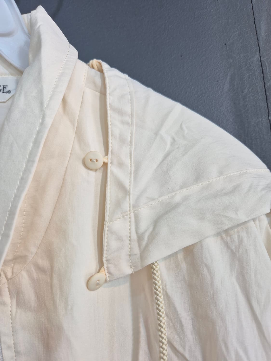 아이보리 M사이즈 셔츠형 자켓 텍달림 새상품 상품이미지4