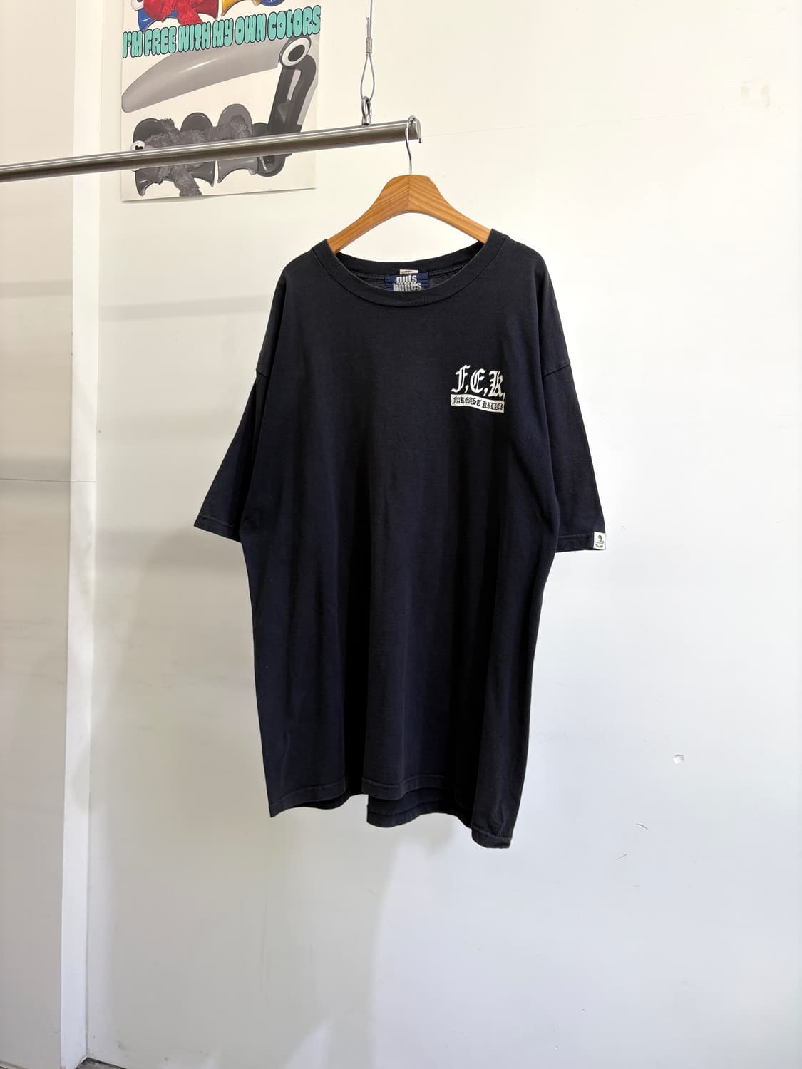 NUTS AND BONES (Made in USA) 반팔 티셔츠 상품이미지1