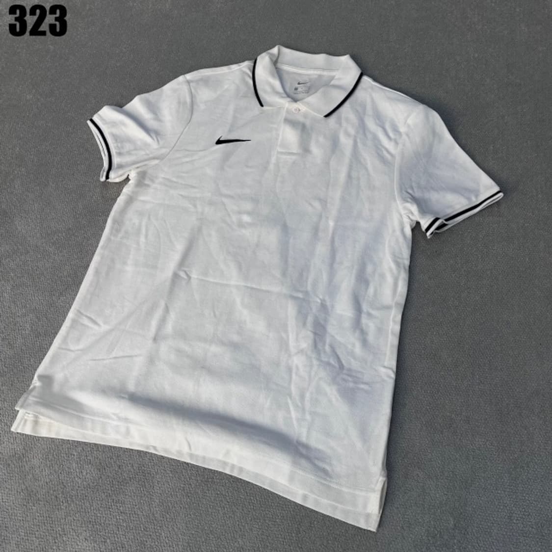 나이키 화이트 카라 반팔티  상품이미지1