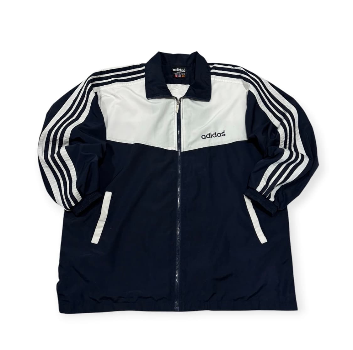 아디다스 올드스쿨 흰검 범고래 빅로고 바람막이 상품이미지2