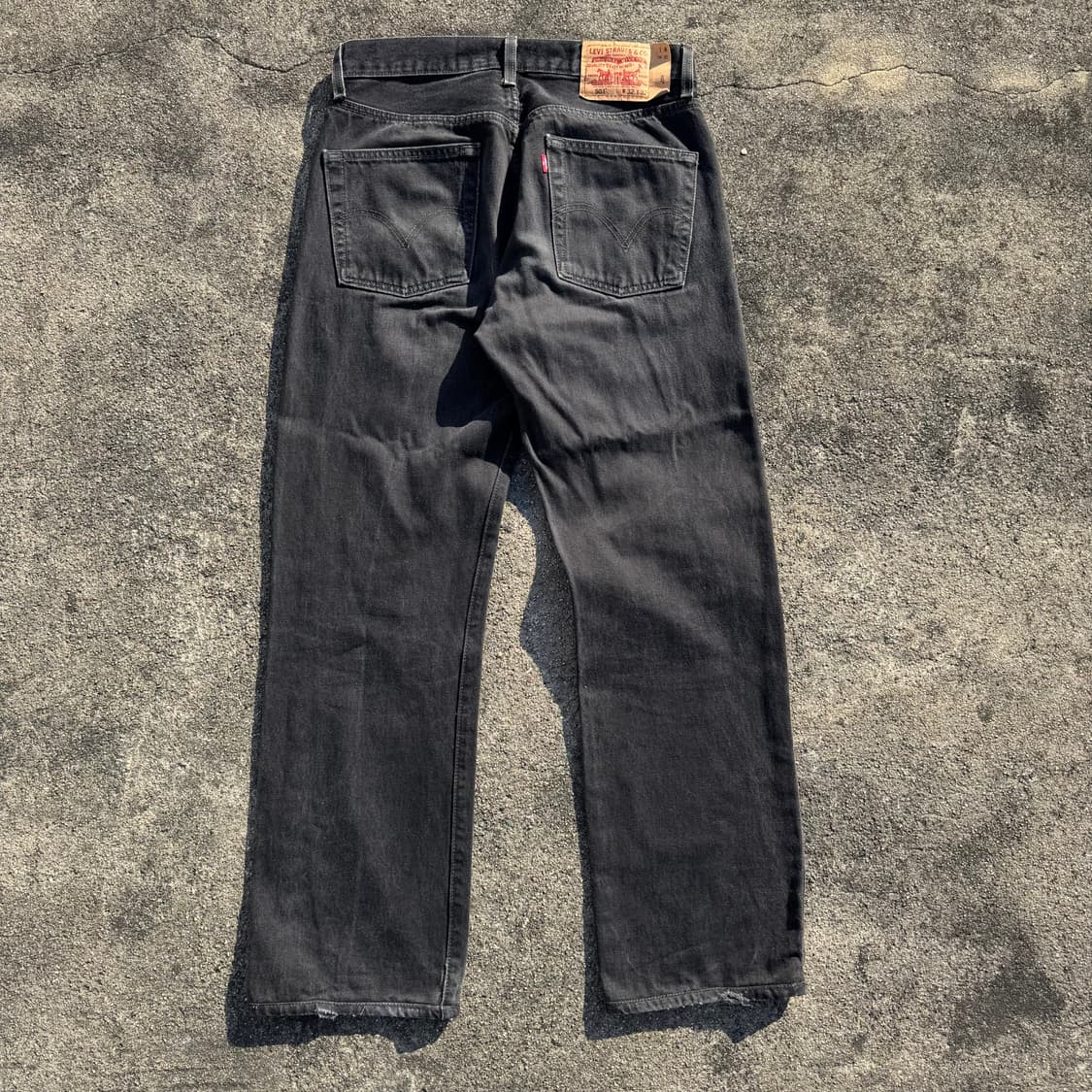 [32] 리바이스 501 블랙 데님 팬츠 상품이미지2