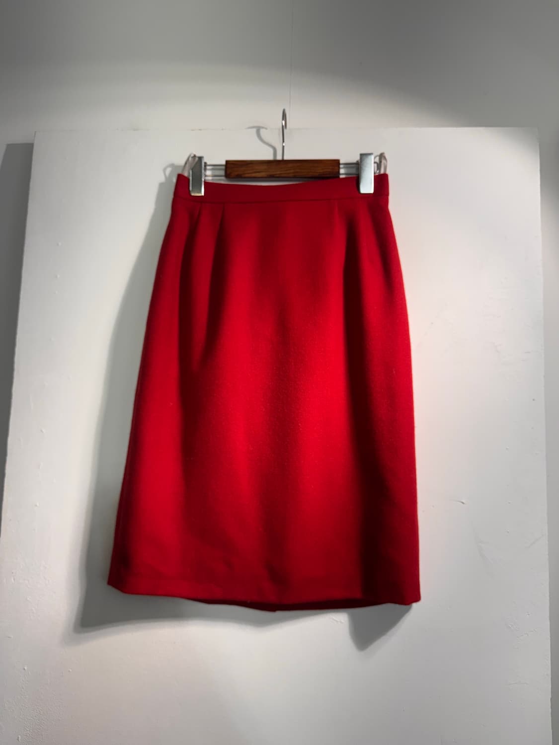 Aquascutum 울100% 레드 셋업 C502 상품이미지4