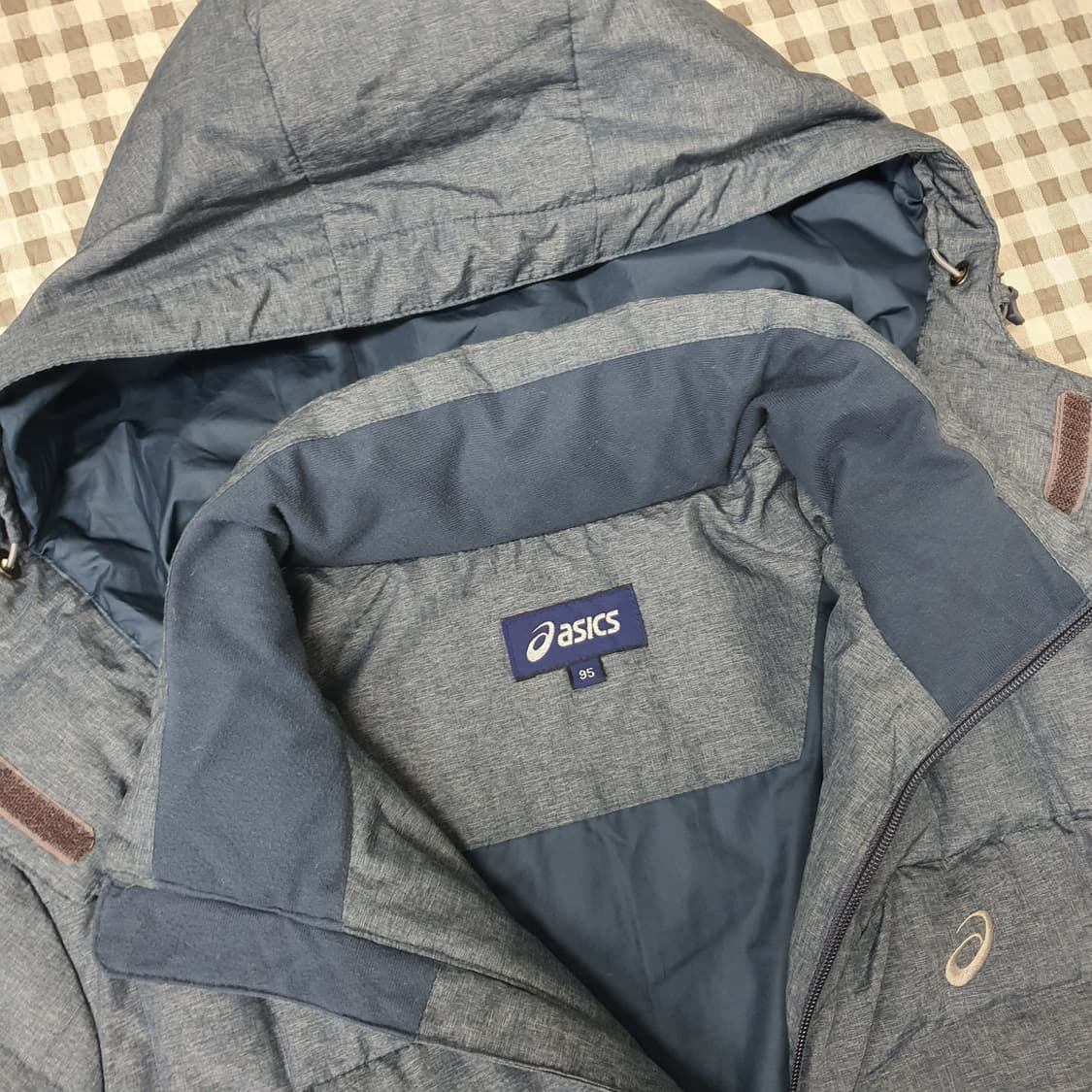 아식스 오리털 경량패딩 남자95~100 상품이미지2