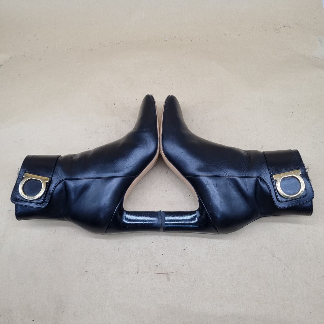 페라가모 블랙 레더 여성 앵클 부츠 5C 220 굽8.5 상품이미지5