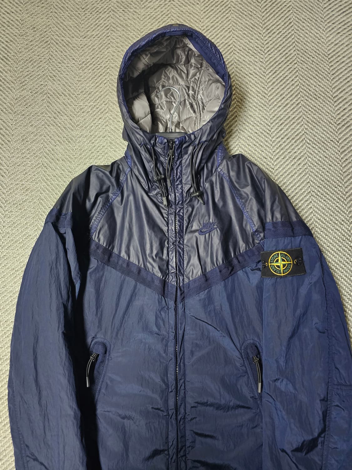 나이키X스톤아일랜드 무솔라고마타 자켓 상품이미지3