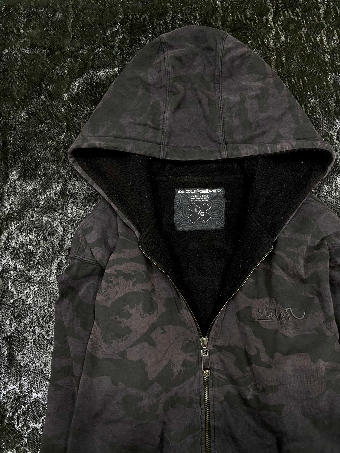 “Vintage” Dark Camo Pattern Hoodie Zip U 상품이미지3