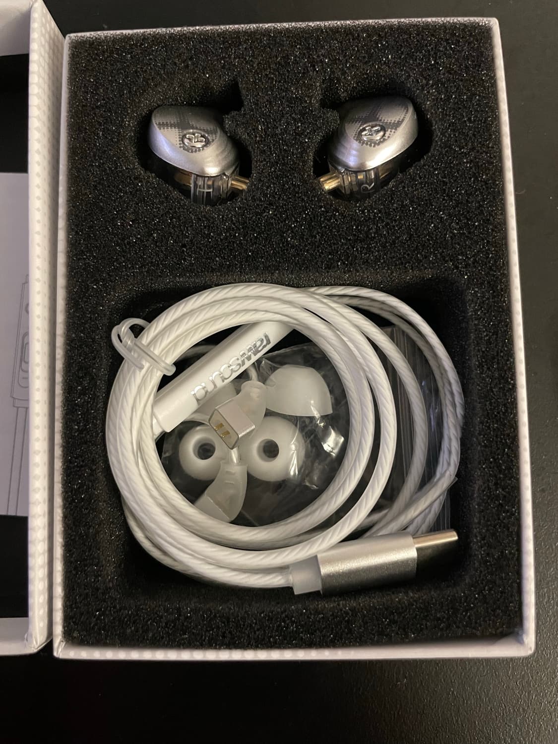 노매뉴얼 이어폰 상품이미지2