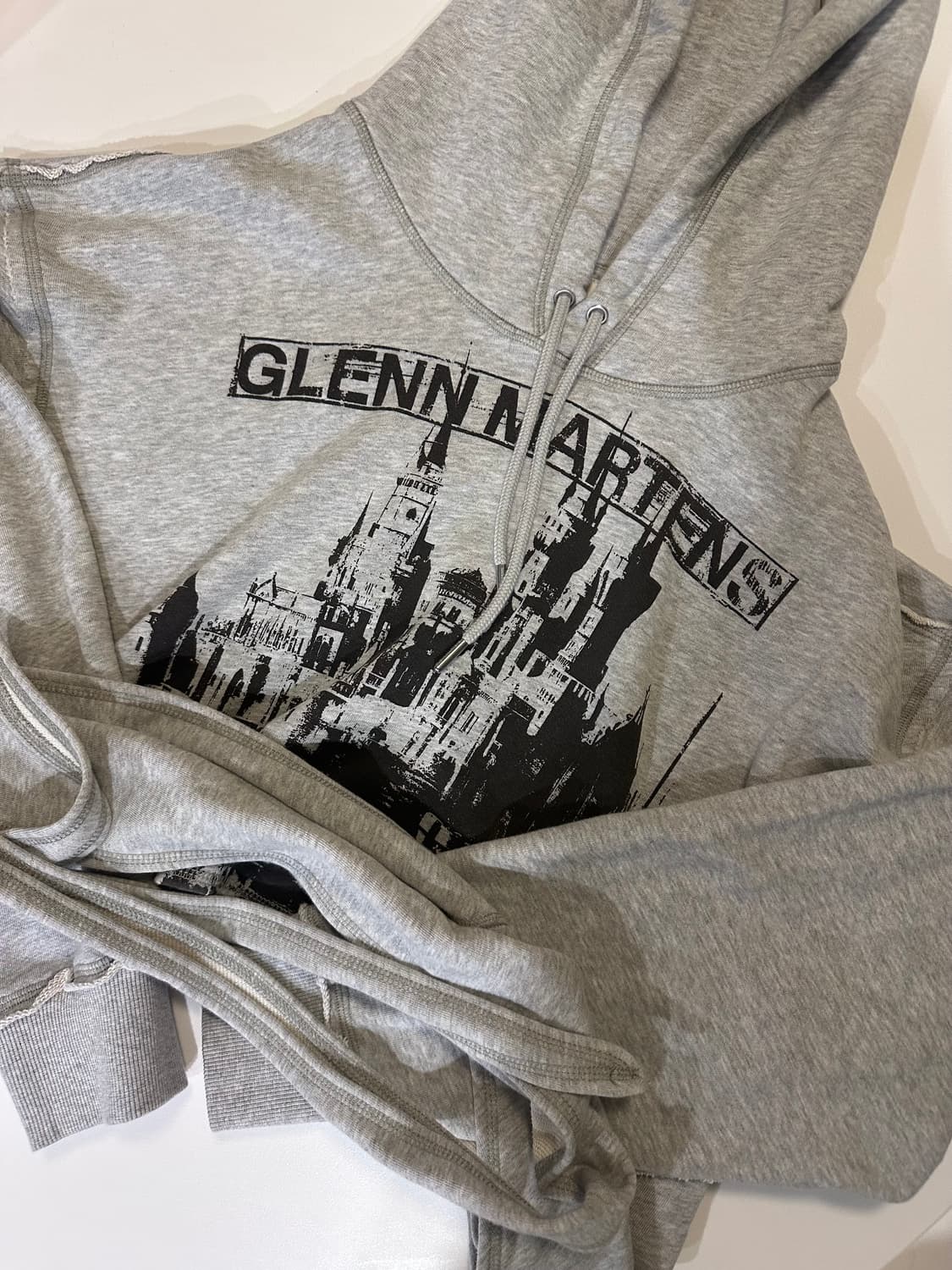 [XL]H&M 글렌 마틴스 프린트 디테일 타이 후드  상품이미지4