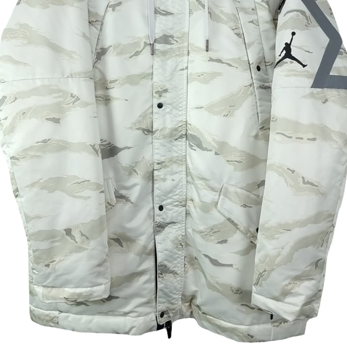 [나이키] 조던 카모 패턴 오버핏 덕다운 후드 야상 패딩 M18495 상품이미지5