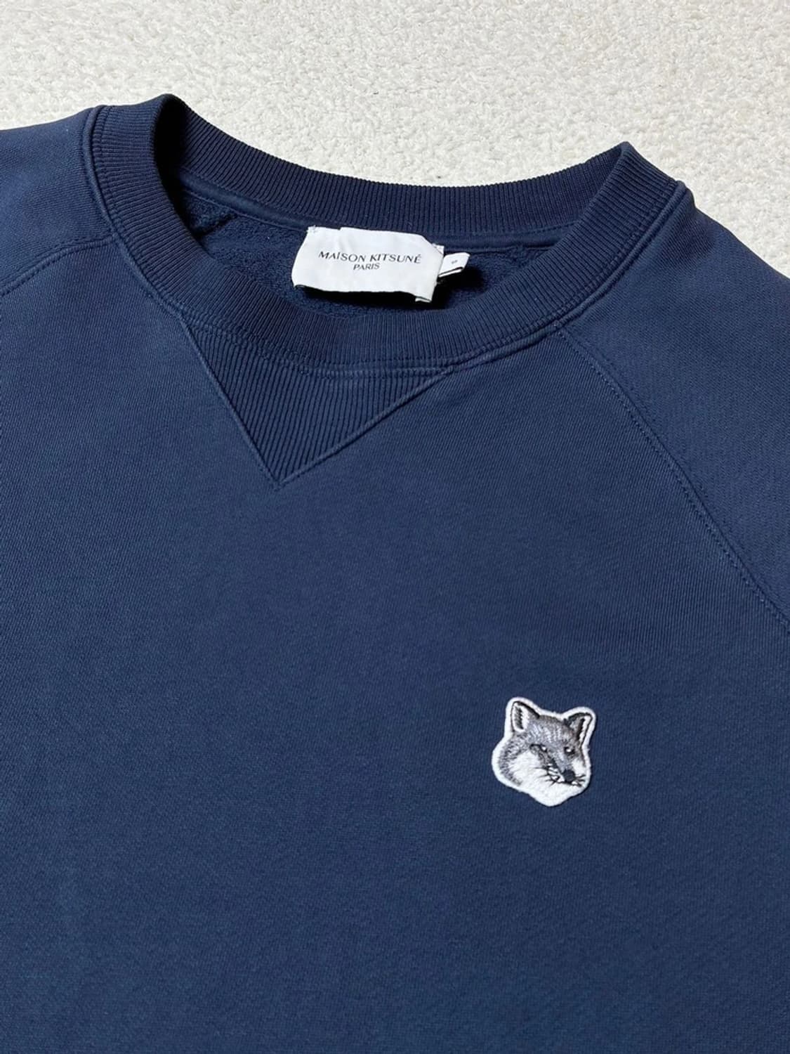 메종키츠네 폭스 헤드 패치 맨투맨 PN6784 상품이미지3