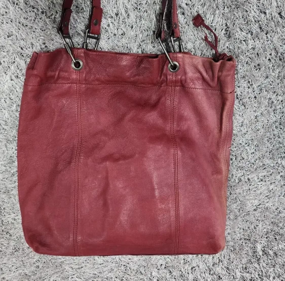 버버리 레더 숄더백 상품이미지2