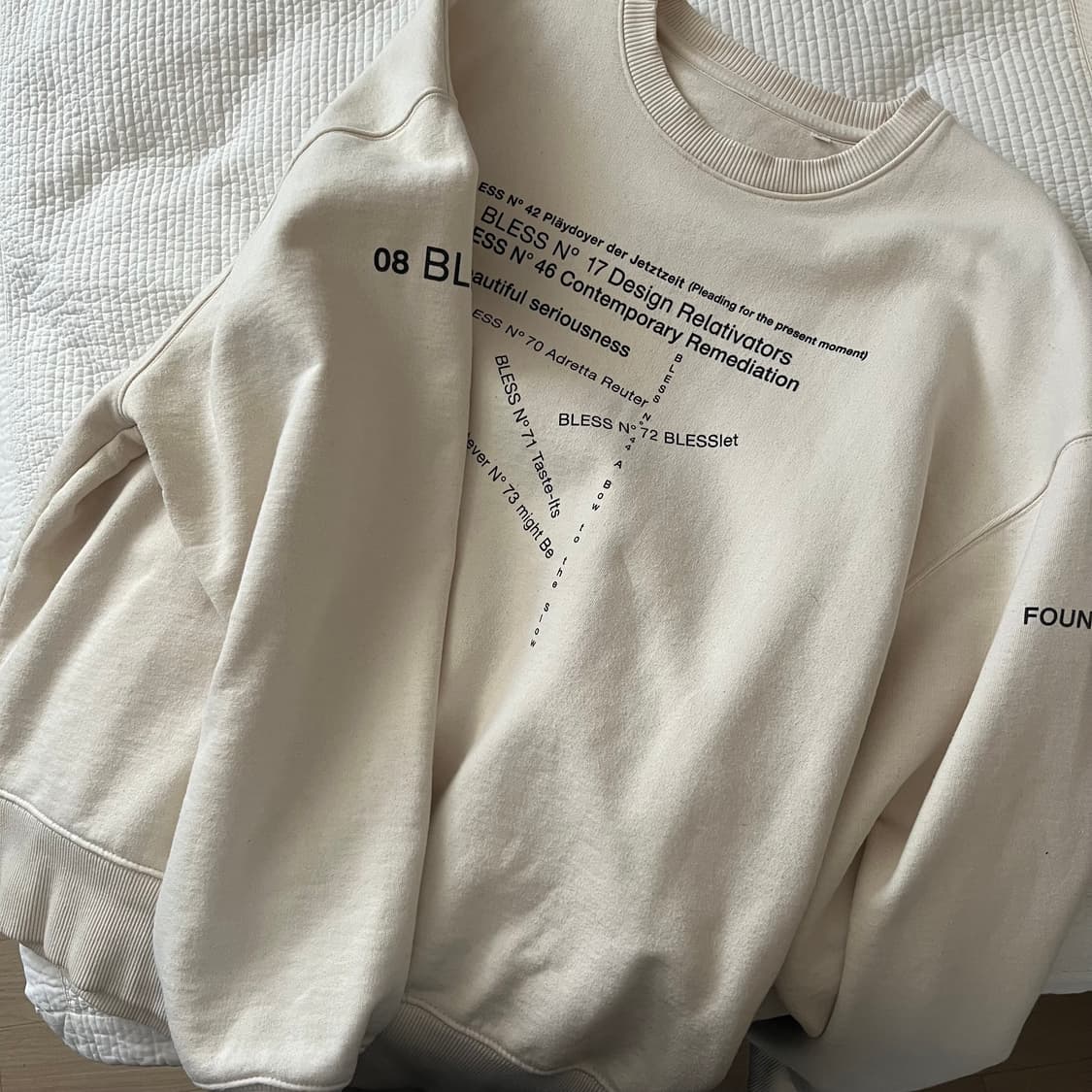 Bless 멀티컬렉션 스웻 셔츠 상품이미지1