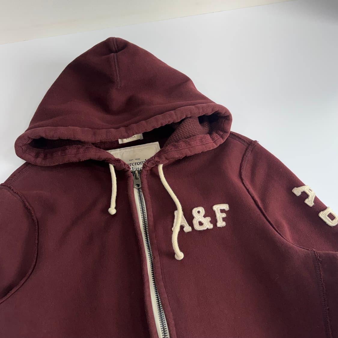 Abercrombie 아베크롬비 사이드 로고 버건디 후드집업  상품이미지4