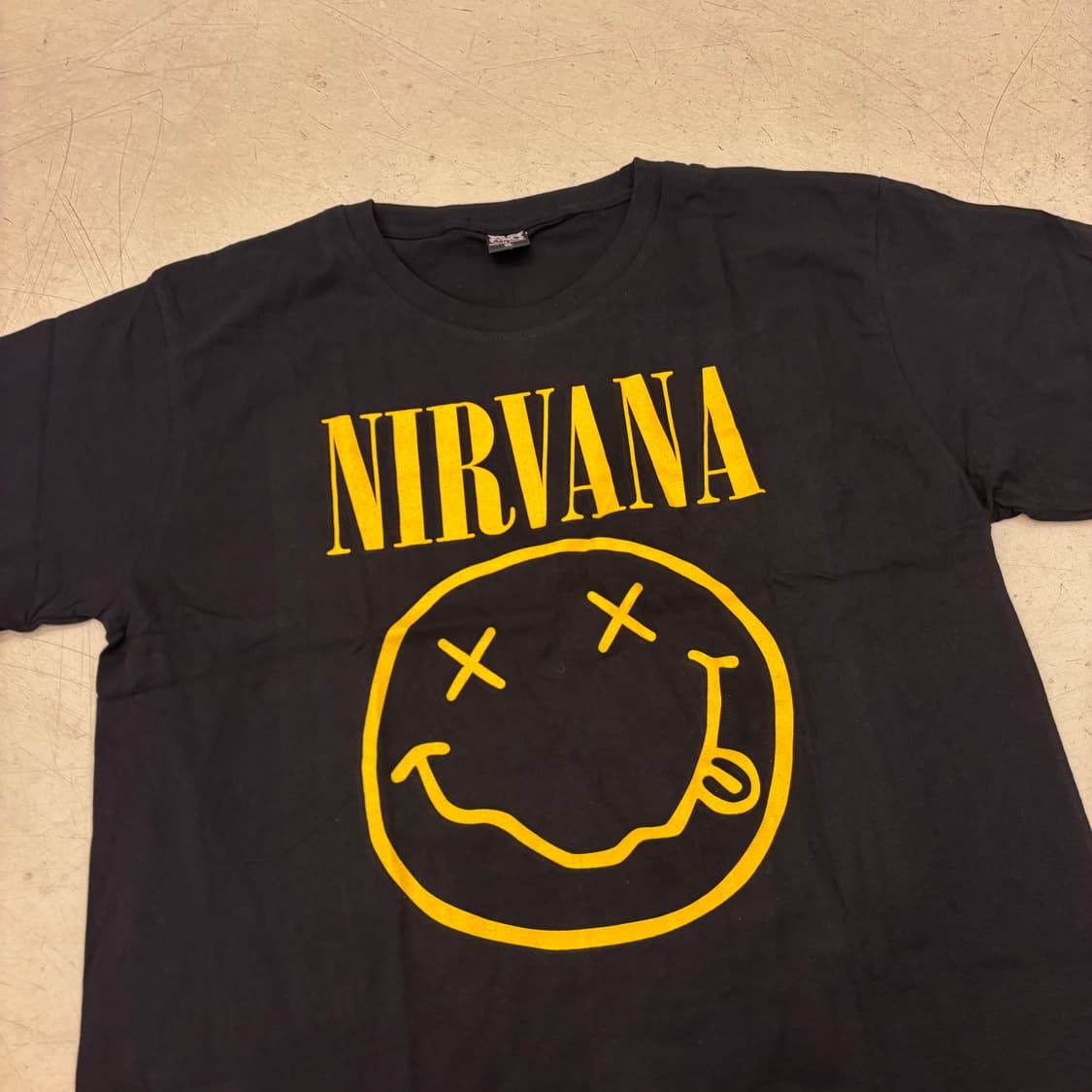 빈티지 너바나 스마일 빅로고 반팔티 상품이미지2