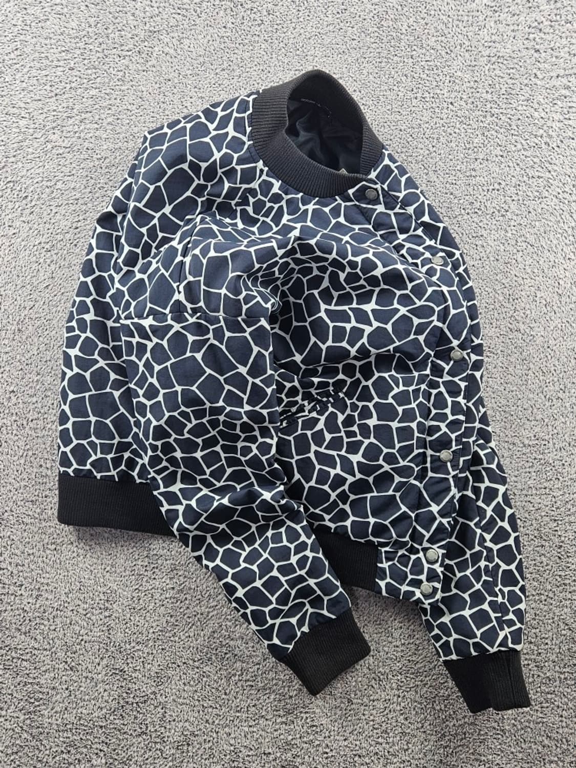 아디다스 오리지널스 기린 애니멀 봄버 자켓 ( M ) / 10981 상품이미지4