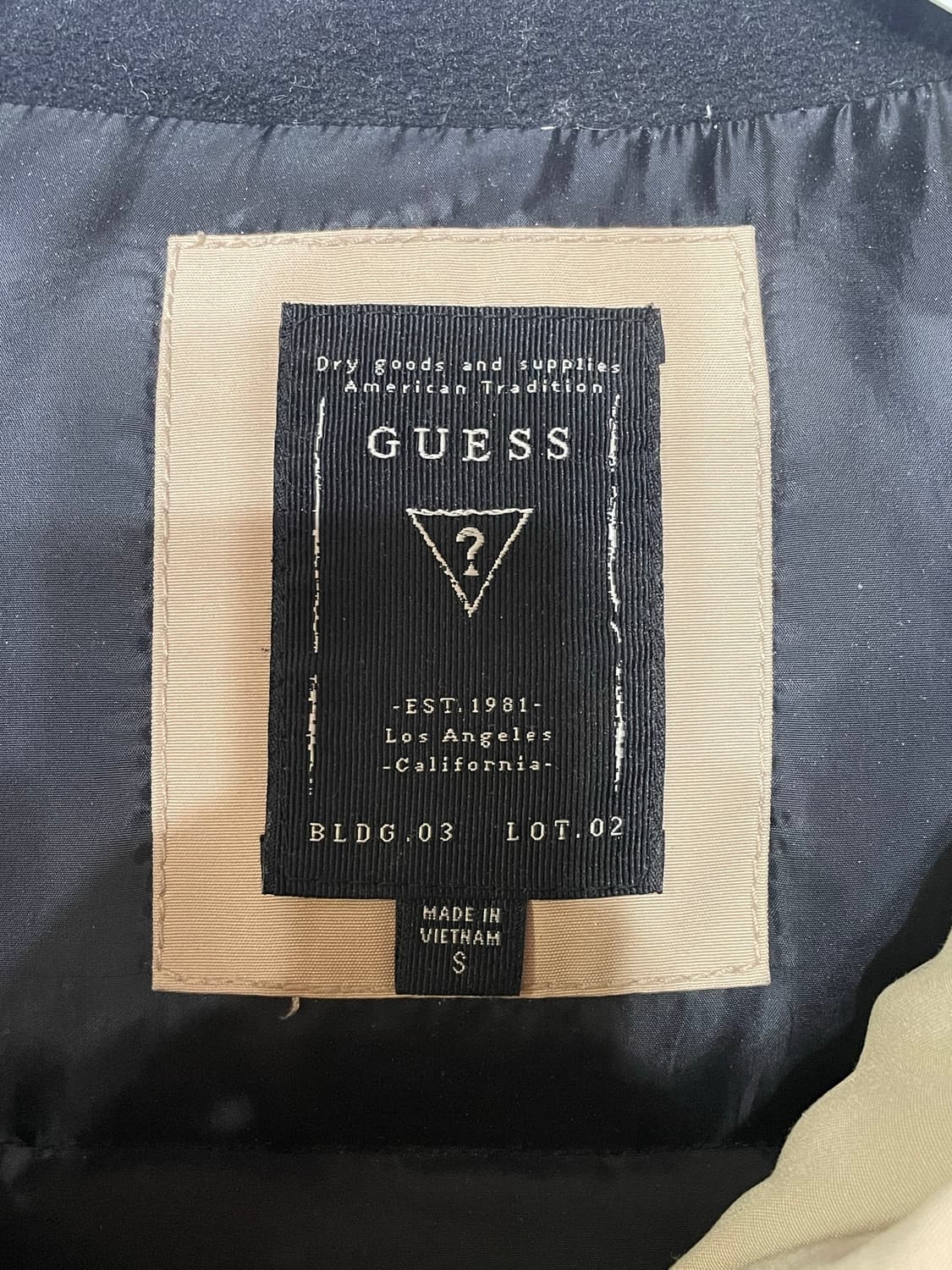 게스 라쿤퍼 덕다운 패딩 상품이미지3