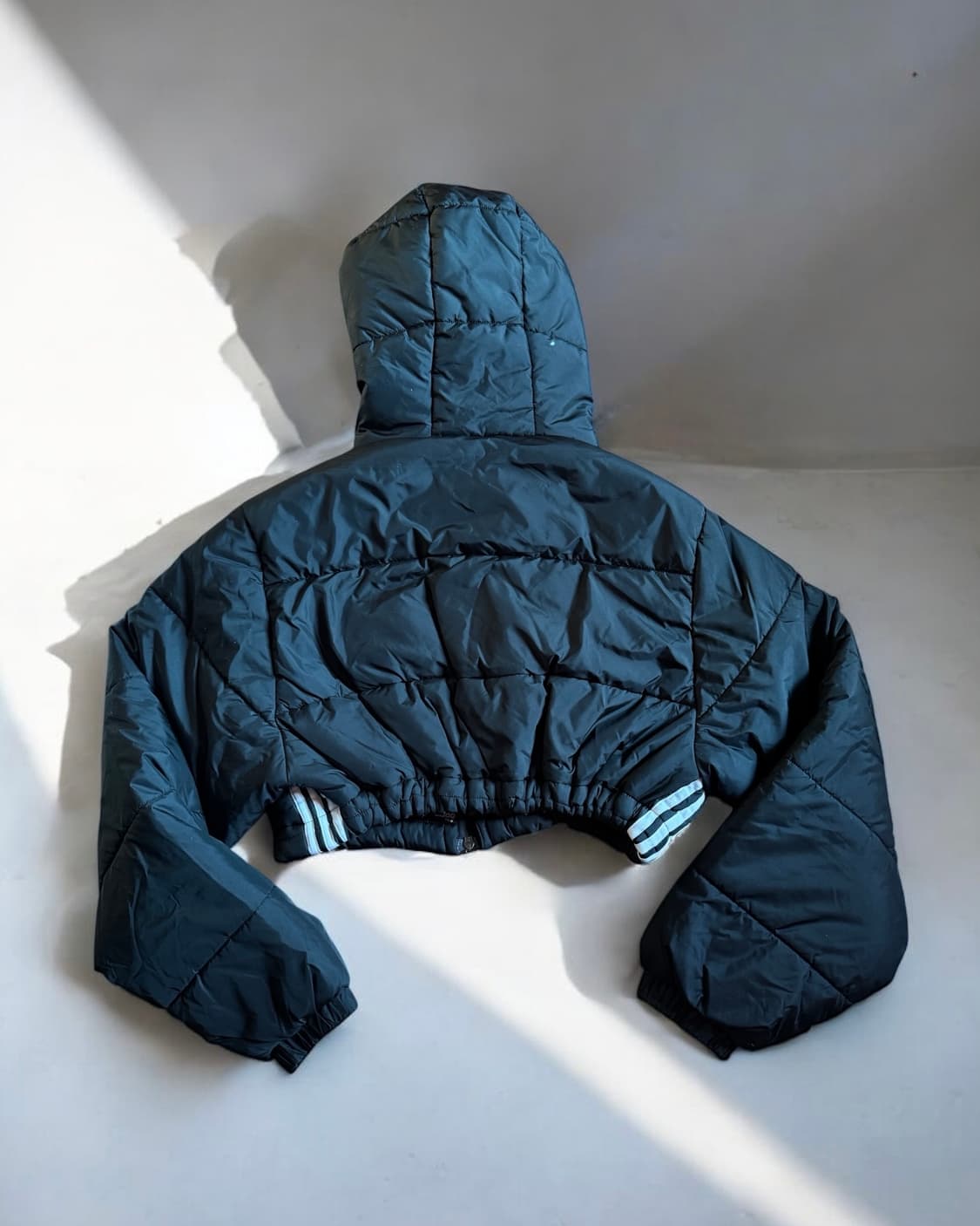 아디다스 오리털 크롭 패딩 자켓 상품이미지3