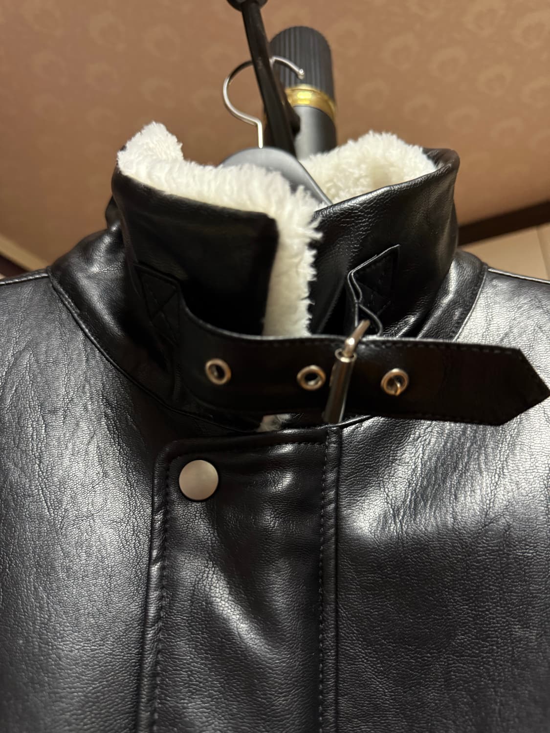 스페로네 - A-2 워싱 레더 무스탕 자켓 (블랙/M) 상품이미지4