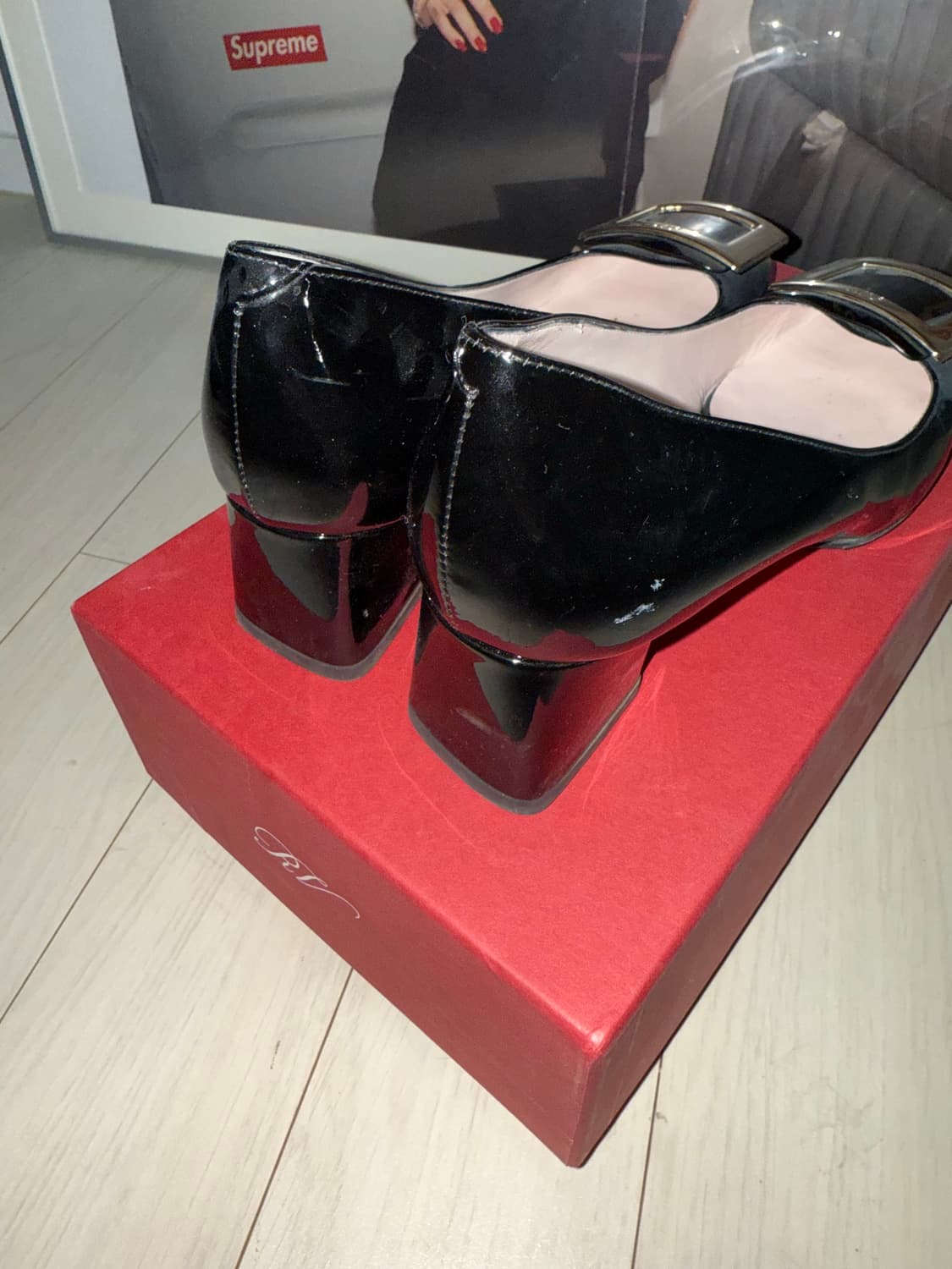 로저 비비에 트럼펫 펌프스 37 상품이미지3