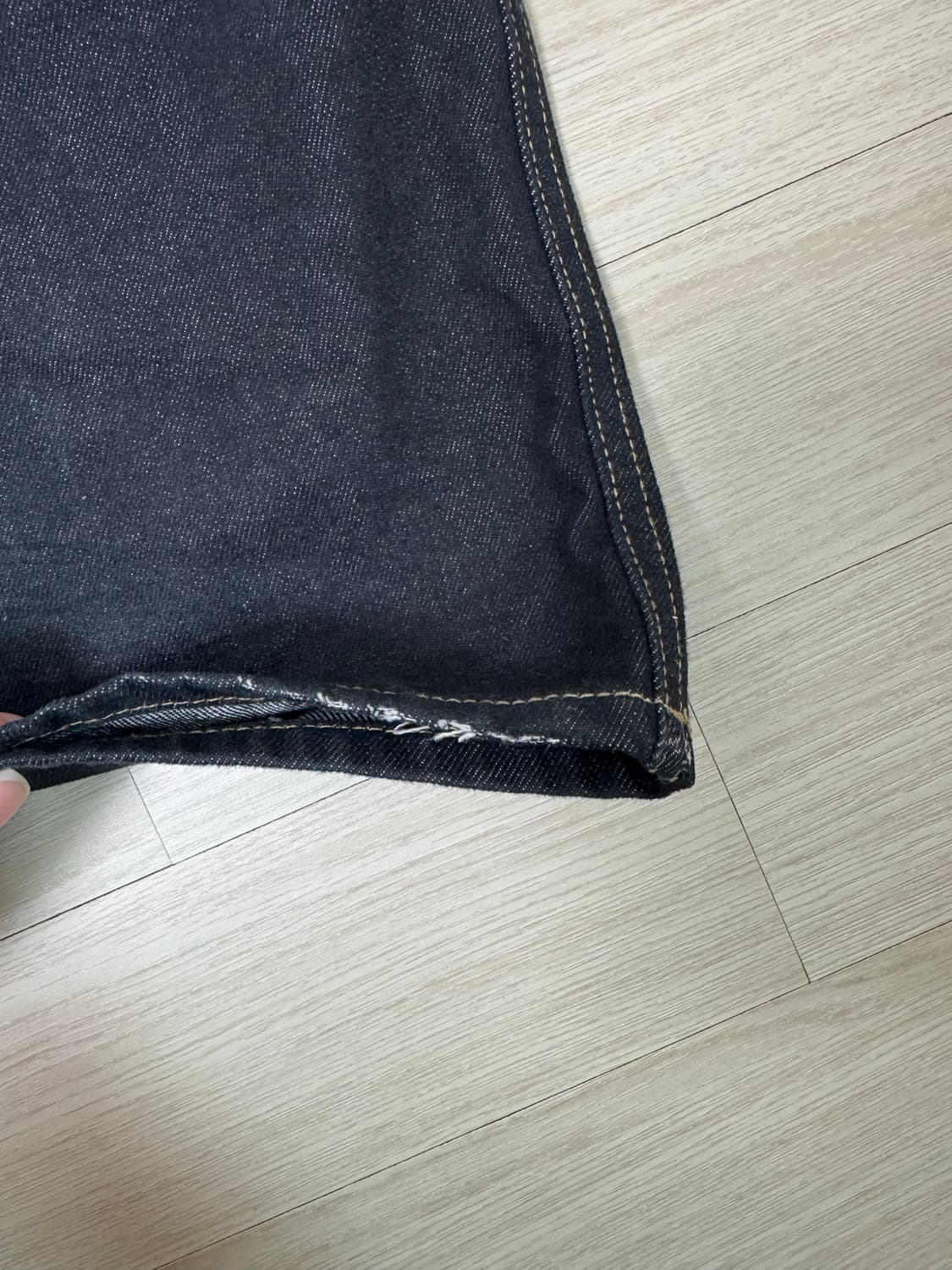 백포켓 옐로우 스티치 생지데님 팬츠 상품이미지4