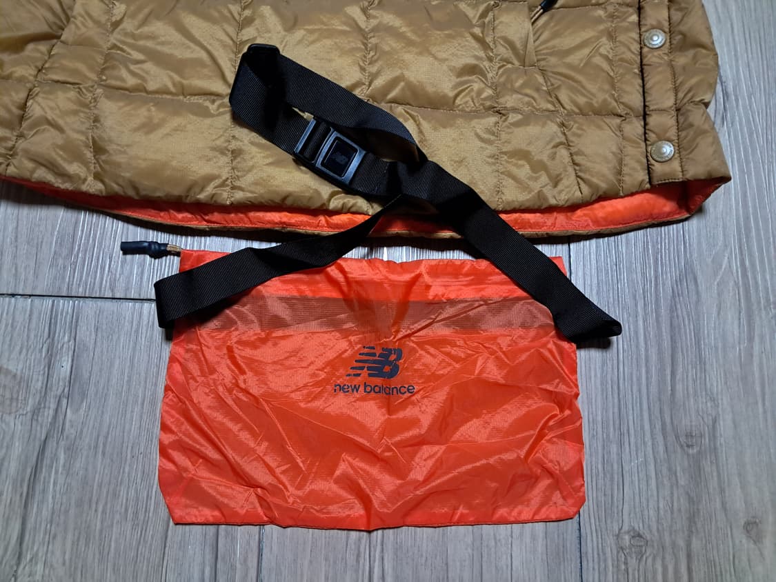 뉴발란스 경량 패딩조끼 L 상품이미지9
