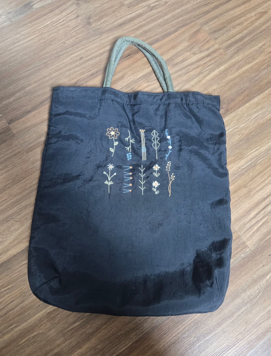 아츠코 마타노 꽃 자수백 상품이미지1