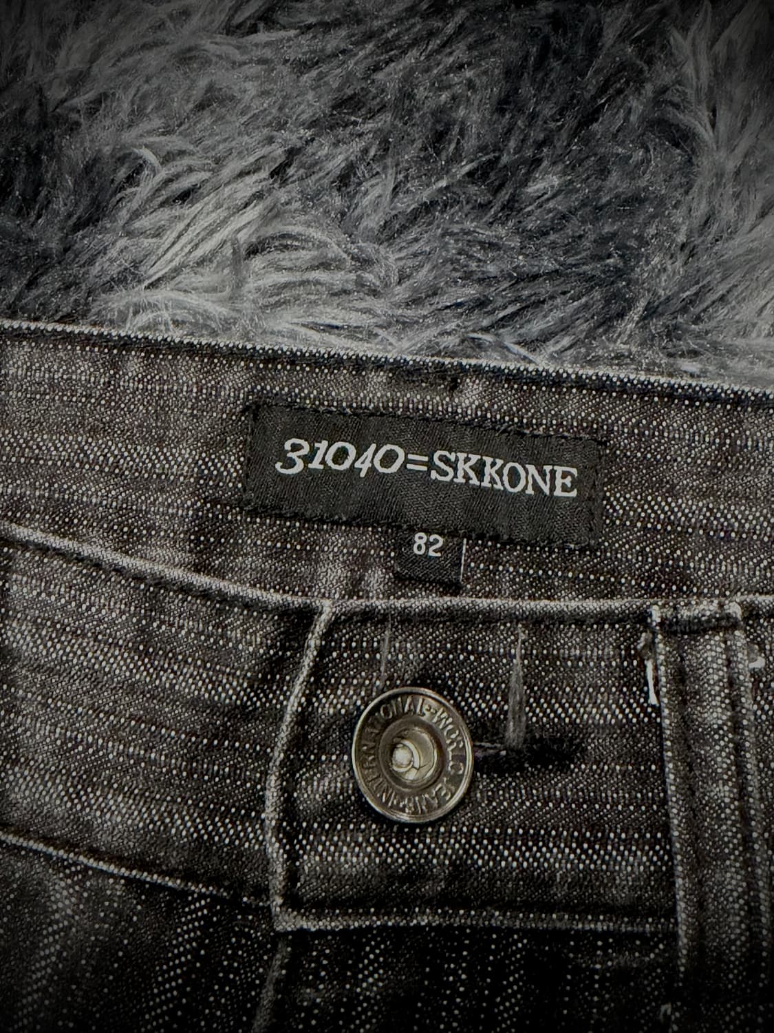 31040=SKKONE 블랙 스트라이프 워싱 데님팬츠 상품이미지9